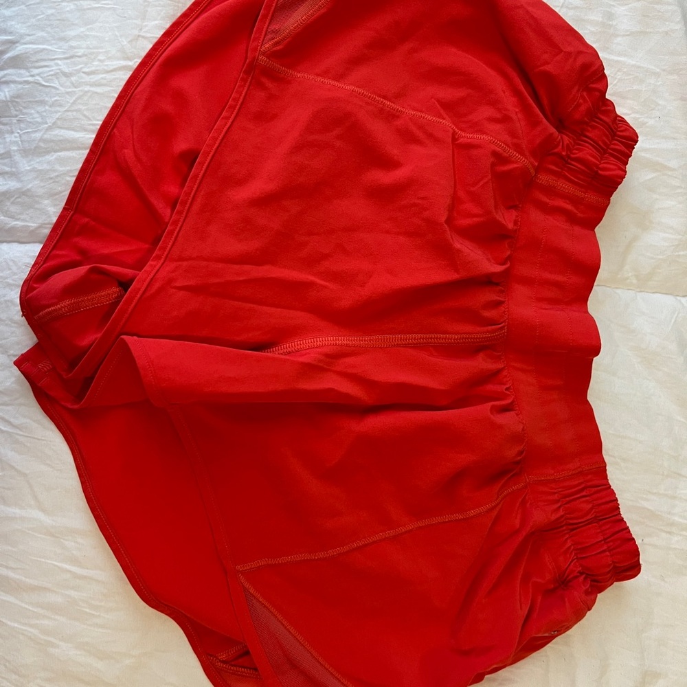 Lululemon Hotty Hot short
